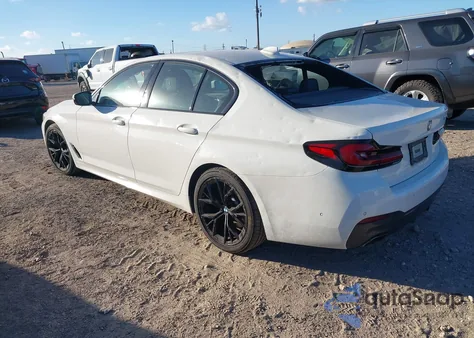 2021 BMW 530I z USA, uszkodzony, nr VIN WBA53BH04MCF02642